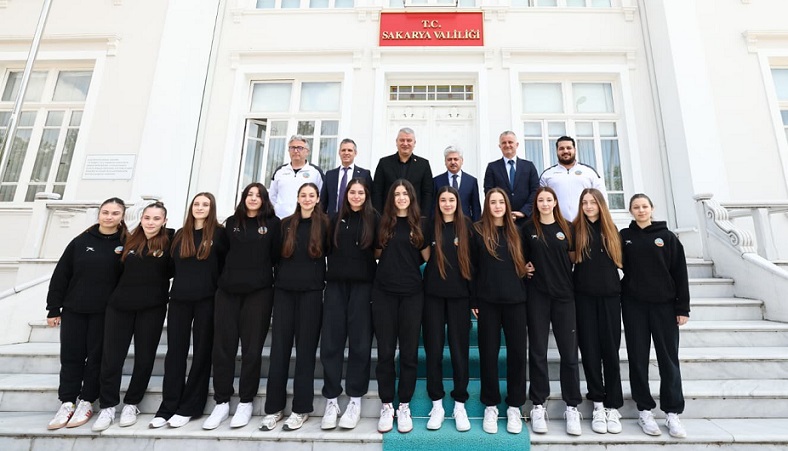 Serdivan’ın Sultanlarından Vali Doğan’a Ziyaret