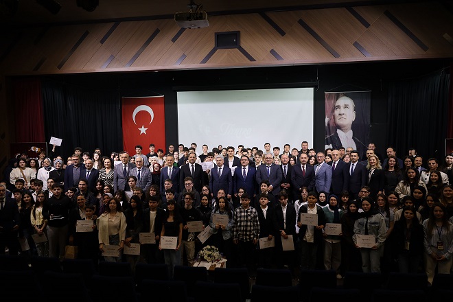 Liselilerin sanat dolu festivali ödül töreni ile taçlandı