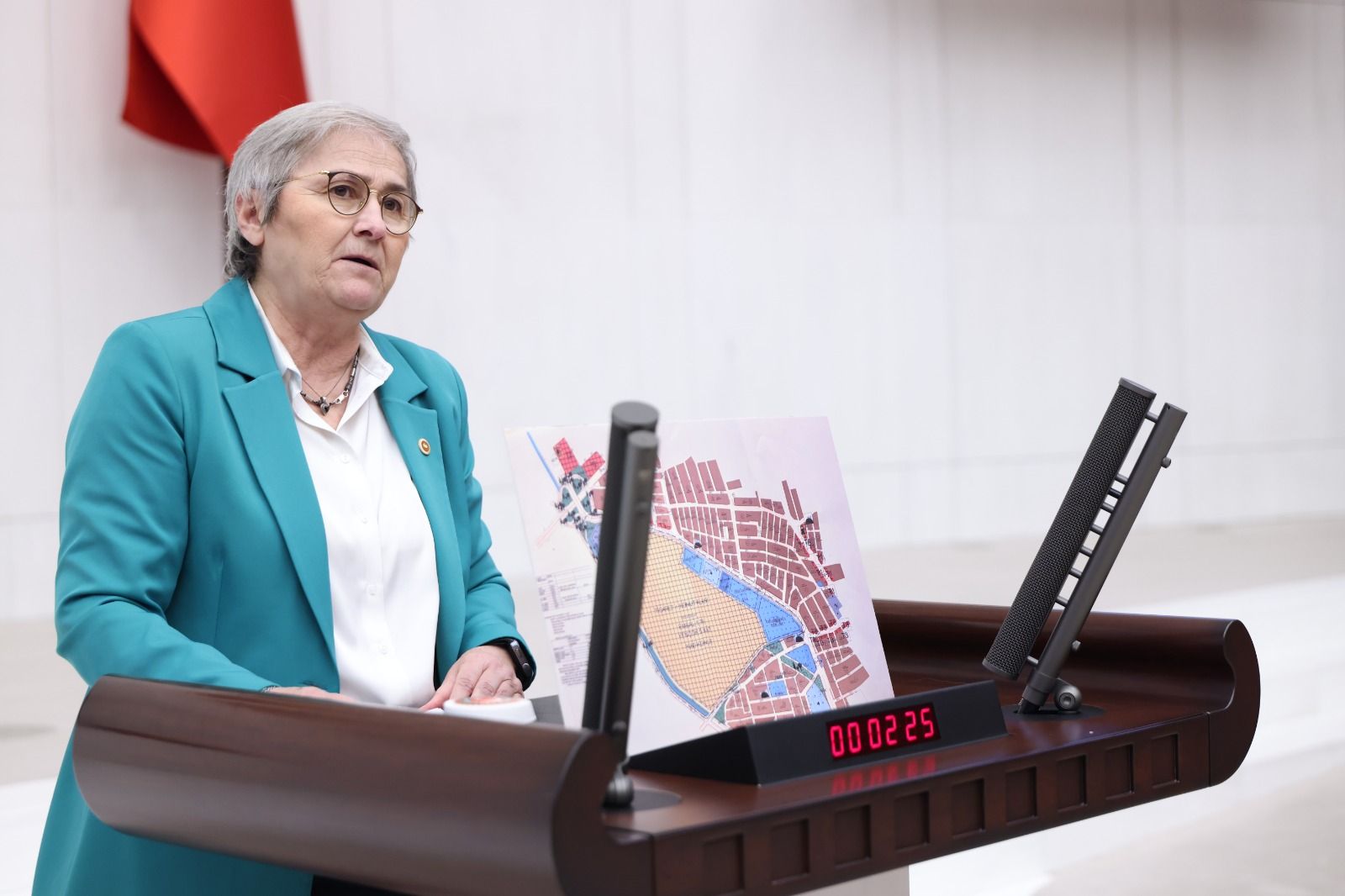 Ayça Taşkent’ten Şeker Fabrikası için Meclis araştırması talebi