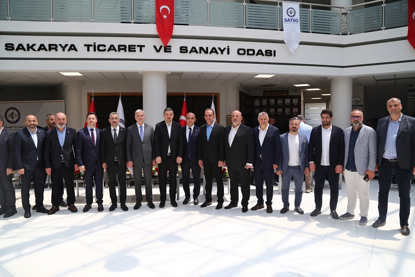 SATSO’da Gelenek Devam Etti: Kurban Bayramı Bayramlaşma Töreni, Sakarya Protokolü ve İş Dünyasını Bir Araya Getirdi