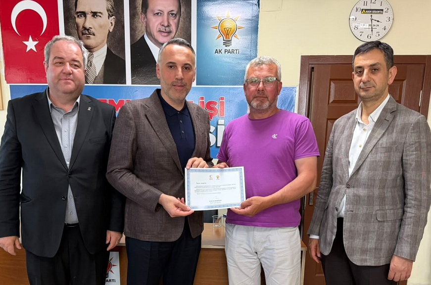 AK Parti’de Teşekkür Belgesi Dağıtımı Devam Ediyor