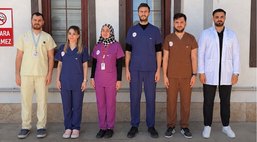 Sakarya’da kamu hastanelerinde branşlara göre tek tip üniforma uygulaması hayata geçiyor.