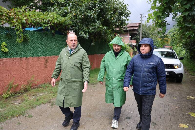 BAŞKAN SELÇUK YILDIZ SAHADA