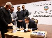 Serdivan’da Taha Kılınç Söyleşisine Yoğun İlgi