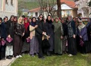 Büyükşehir’in “Kadın Kadına” projesi Akyazı’da devam etti