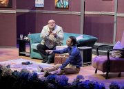 1001 Sanat’ın sahnesi izleyenleri kahkahaya boğdu