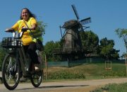 Aileler birlikte pedal çevirdi: Aziz Duran Parkı’nda bisiklet turu