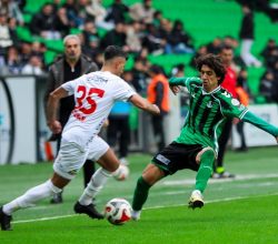 Vanspor’u ağırlayan Sakaryaspor, maçtan Fofana ve Ruan’ın golleriyle 2-1 galip ayrıldı