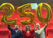 Tam 250 oyun… Onlarca il, yüzlerce salon, binlerce seyirci…