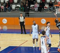 Liderden İstanbul’da gövde gösterisi: Büyükşehir Basketbol 11’de 11!