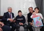 Vali Doğan ve Başkan Alemdar’dan anlamlı ziyaret: “Harun’un nefesine hep birlikte umut olalım”