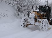Büyükşehir’den kar raporu 36 noktada kar küreme çalışmaları sürüyor