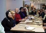 Kitaplar usta ellerde zarif birer elbise giyiyor: “Bu sanat ruha dokunuyor”