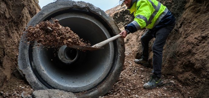 Erenler’in yeni ulaşım koridoruna SASKİ’den 5 kilometrelik yağmur suyu hattı
