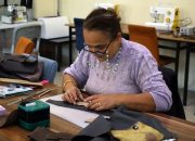 Camili SAMEK’te bir ilk: Deri aksesuarları dersi başladı