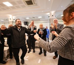 Serdivan’da Gazeteciler İçin Unutulmaz Gece: Başkan Çelik Basın Mensuplarını Sıra Gecesi’nde Ağırladı