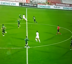 Sakaryaspor  Trendyol 1. Lig’in 34. haftasında Ümraniyespor, karşısında 2-0 mağlup ayrıldı