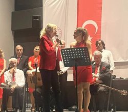 Akyazı Kültür ve Sanat Derneği 29 Ekim Cumhuriyet Bayramını coşkuyla kutladı.