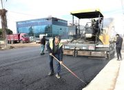 ERENLER’DE KOZLUK CADDE ASFALT İLE YENİLENİYOR