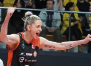 Eczacıbaşı Dynavit, derbide VakıfBank’ı 3-1’le geçti