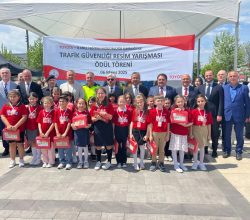 Toyota Otomotiv Sanayi Türkiye düzenlediği Trafik Güvenliği Resim Yarışması’nda en başarılı 20 çocuğu ödüllendirdi