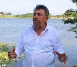 Poyrazlar Gölü Tabiat Parkı İşletmecisi Hakkı Tank  Sakarya54.net‘in 20. Yıl Dönümünü Kutladı