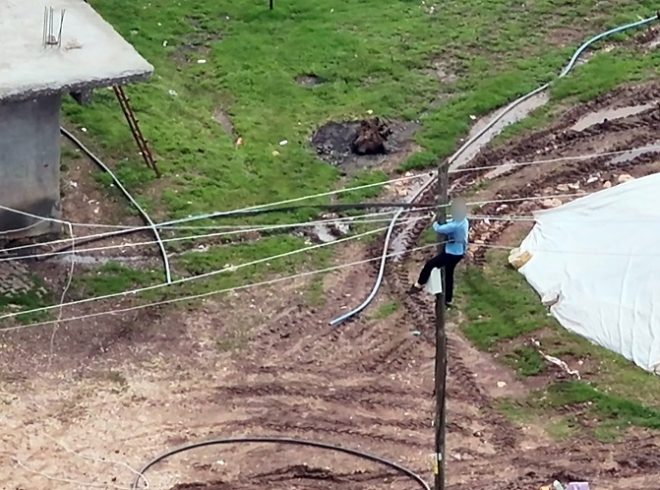 Dronu Görünce Kaçak Hatları İptal Etti