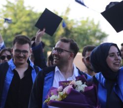İnsan ve Toplum Bilimleri Fakültesi Mezunlarını Uğurladı