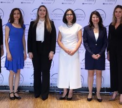 ‘BİLİM KADINLARI İÇİN’ PROGRAMI’NIN 20 YILI AŞAN YOLCULUĞU KİTAP OLDU