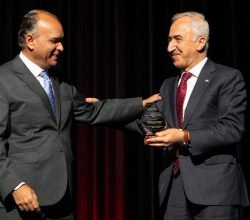 2024 WFH Başkanlık Ödülü   Türkiye Hemofili Derneği ve Prof. Dr. O. Bülent Zülfikar’a Verildi!