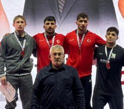 Büyükşehir sporcusu Abdülsamet Antalya’da podyuma çıktı