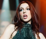 Selin, 10 yıl önce ödül aldığı Bostancı Gösteri Merkezi sahnesine bu kez yıldız olarak döndü.