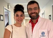Ünlü Oyuncu Sitare Akbaş, İstanbul Okan Üniversitesi Hastanesi’nde Başarılı Bir Tedavi Geçirdi