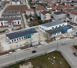 Arifiye Yüzme Havuzu ve Gençlik Merkezi hızla tamamlanıyor