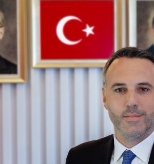 AK Parti Sakarya İl Başkanı Yunus Tever, 23 Nisan Ulusal Egemenlik ve Çocuk Bayramı dolayısıyla bir mesaj yayımladı.