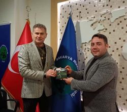 Akif Yener’den Sakarya Rizeliler Derneği’ne anlamlı ziyaret