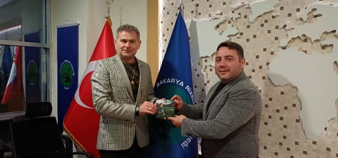 Akif Yener’den Sakarya Rizeliler Derneği’ne anlamlı ziyaret