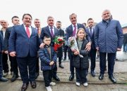 Yusuf Alemdar çocukların karne sevincini paylaştı