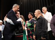 Başkan Yusuf Alemdar özel günde, özel bireylerle kucaklaştı