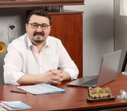 Cumhuriyet Halk Partisi Adapazarı İlçe Başkanı Sabri Anıl Özkan Sakarya54.net‘in 20. Yıl Dönümünü Kutladı