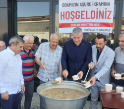 Sakarya Sandalyeciler ve Mobilyacılar Esnaf ve Sanatkarlar Odası aşure Dağıttı