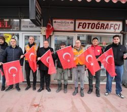 Başkan Mehmet Ata İlçeyi Al Bayraklarla Donattı