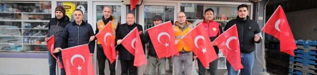 Başkan Mehmet Ata İlçeyi Al Bayraklarla Donattı