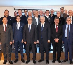 Tekstil ihracatçılarında vefa gecesi