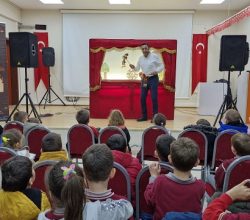 Şehrin dört yanında ‘Bir Hikâye Bin Neşe’