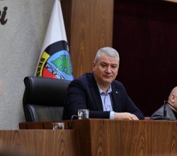 Serdivan’da Mahalle Bazlı Hizmet Seferberliği:Başkan Çelik Muhtarlarla Buluştu