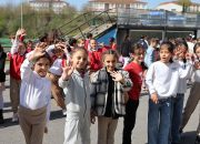 Minikler Ayçiçek Vadisi’nde dolu dolu bir gün yaşadı