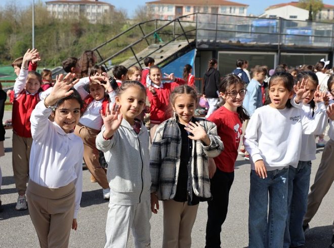 Minikler Ayçiçek Vadisi’nde dolu dolu bir gün yaşadı