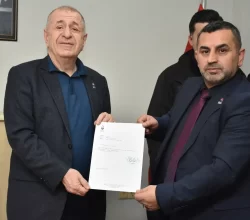 Zafer Partisi Sakarya İl Başkanı Erkan Tiryaki görevine başladı