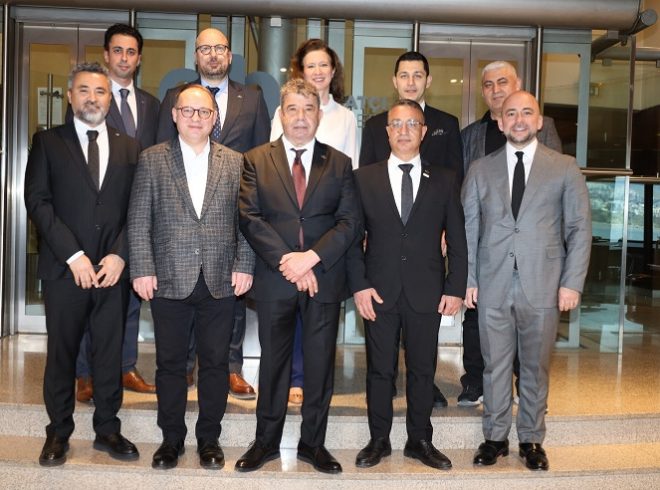 Ege Mobilya Kağıt ve Ormar Ürünleri İhracatçıları Birliği’nde Ali Fuat Gürle güven tazeledi